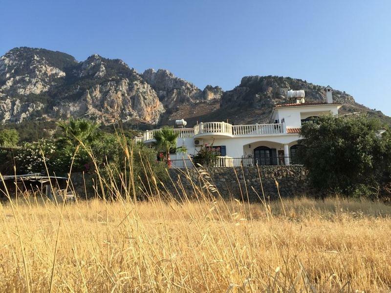 Villa Layla Kyrenia  Exterior foto